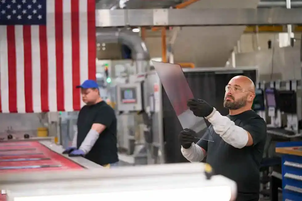 The Company That Makes Glass for iPhones Sees Its Stock Price Soar 500% Because of AI