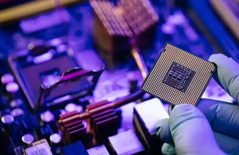 AI Reshapes the Semiconductor "Smile Curve": The Rising Logic Behind the Global Distributed Bull Market