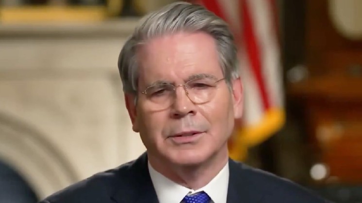 Bessent sharply criticizes opponents of the CLARITY Act and demands immediate action from the Senate