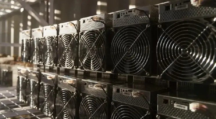 Un employé d'une société de minage a extrait 1 BTC sur l'équipement de son employeur