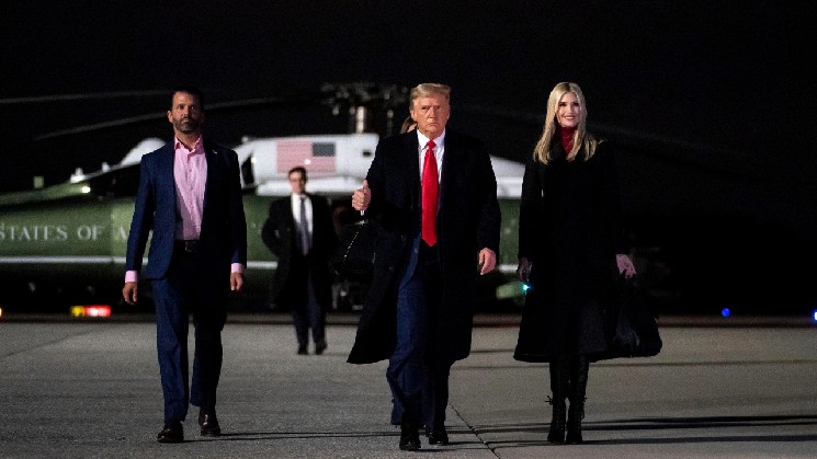 Trump Heads to South Carolina Amid Intensified Congressional Battle, Backed by Cryptocurrency and Artificial Intelligence Supporters
