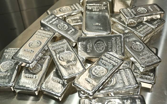 Gold Hits Nearly Two-Month High as Market Bets on Fed 'Pivot', Will Tomorrow's CPI 'Flip the Script'?