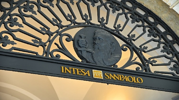 Intesa Sanpaolo Kurangi Porsi Saham ETF BTC sebesar 94% dan Lipat Tiga Posisi dalam ETH yang Dijadikan Jaminan