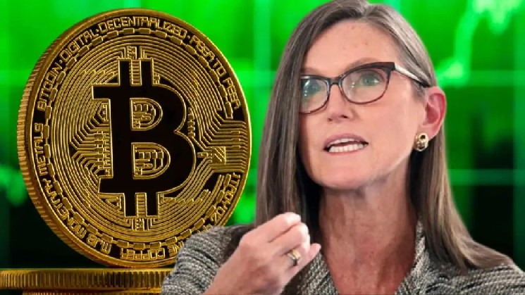 La directora general de ARK Invest, Cathie Wood, afirma que el comercio impulsado por IA podría impulsar el crecimiento de Bitcoin y las stablecoins