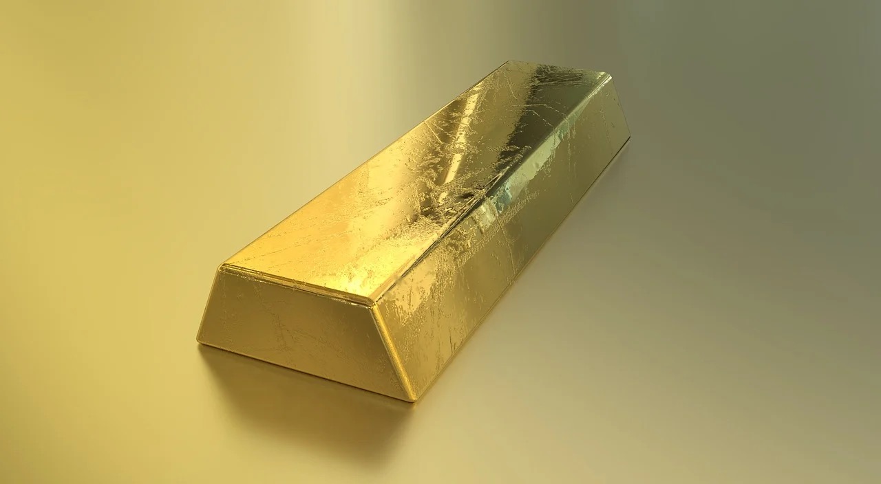 Gold Drops from $4,700 to $4,580! Powell's Speech Holds the Key; Holding $4,530 Could Still Offer Chance to Rally to $4,900