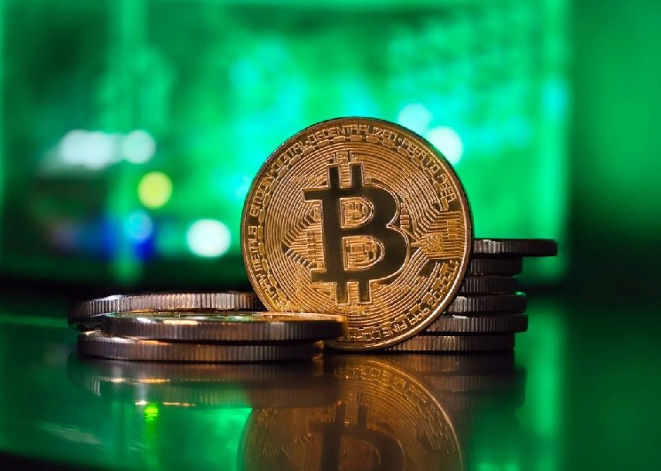 Bitcoin's Annual Signal: 'The Calm Before the Storm...'
