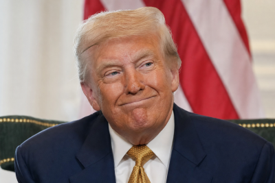 Trump Hasilkan Lebih dari $1 Miliar dari Cryptocurrency di Tengah Penurunan Pasar