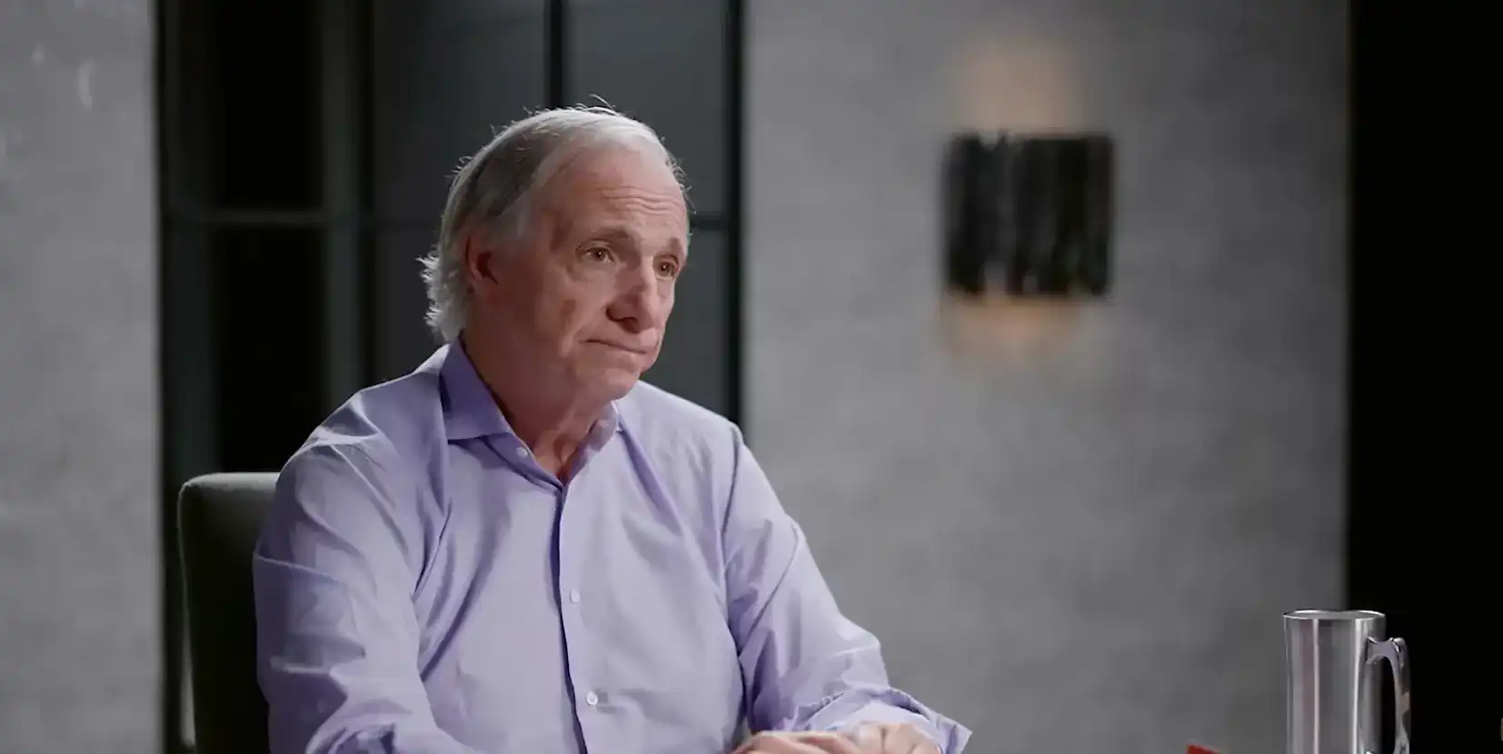 Dalio's Warning: AI Bubble Is Here, Gold Is the Hard Asset