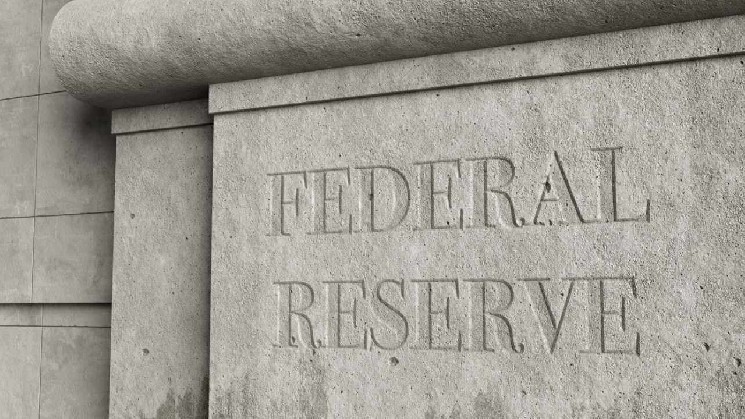 Bets on a Fed Rate Hike are Falling, While the Probability of Rates Holding Steady in September Takes the Lead