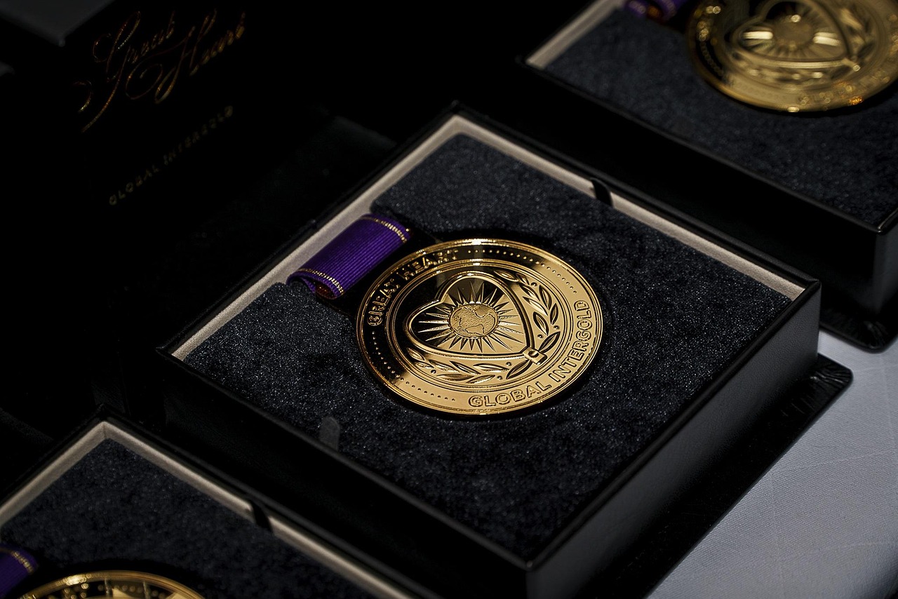 Why Did Gold Surge in August? Employment, Inflation, and Oil Prices Are Tugging at the Fed