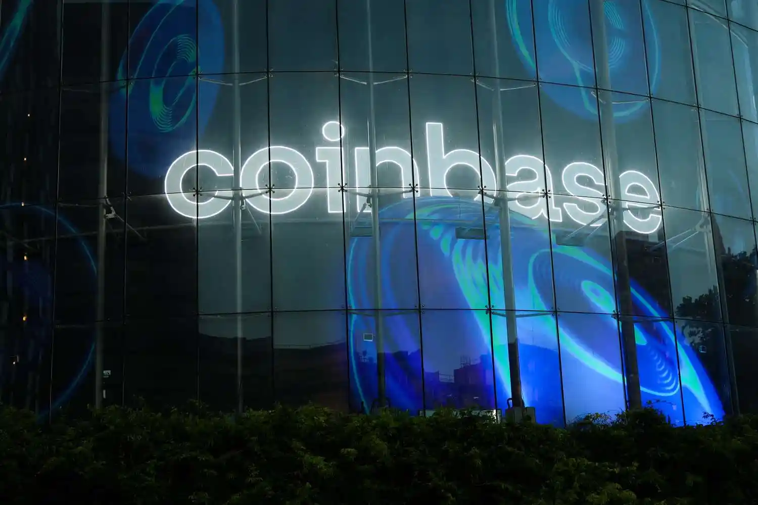 Coinbase giành được giấy phép thanh toán bù trừ của Mỹ, một cuộc "chiến tranh ngầm" hạ tầng bị thị trường bỏ qua