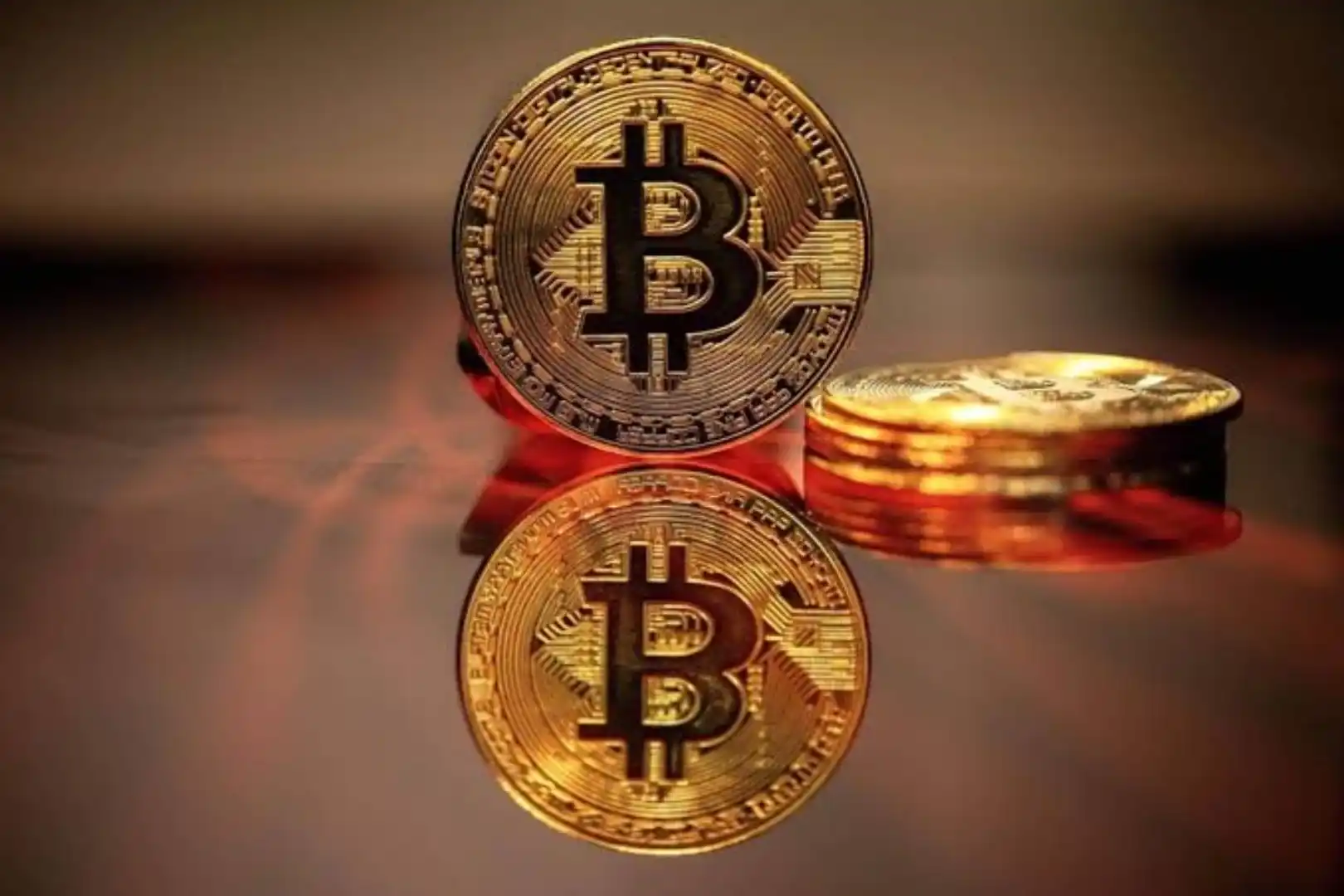 Биткоин упирается в "стену себестоимости" в $83 тыс.: продавческое давление достигло годового минимума, но топлива для медведей становится больше