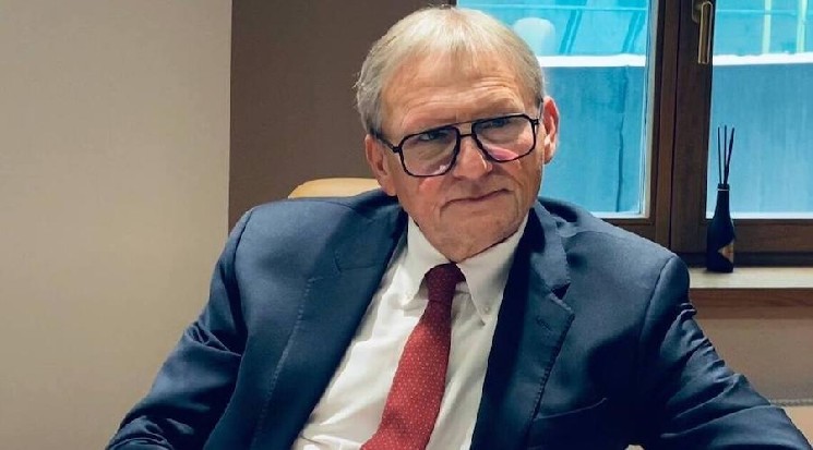Советник Путина назвал покупку импорта за криптовалюту актуальной на следующие два-три года