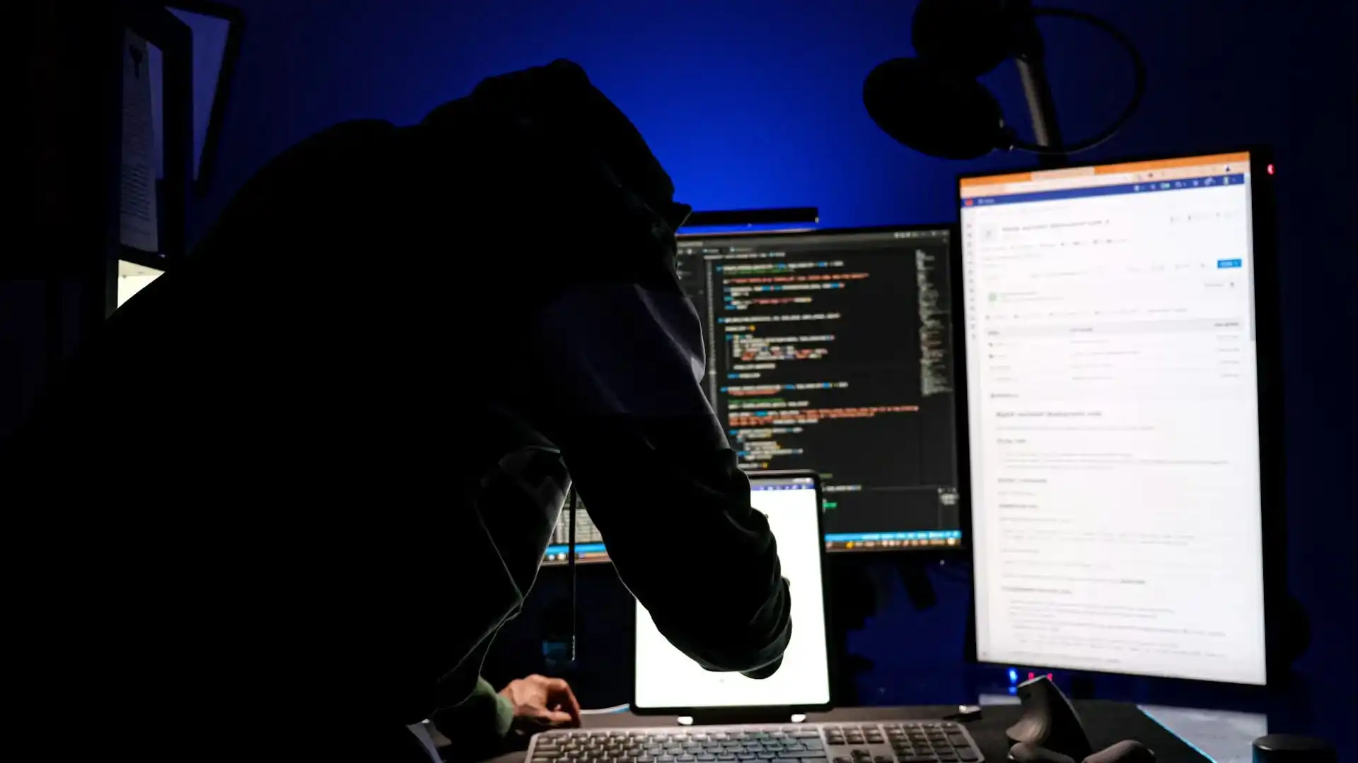 Bitcoin Network Used by Exchanges Hit by $320 Million Exploit, Hacker Claims to Be "Good Guy"